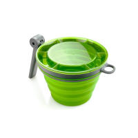 Collapsible mug for drinking and eating in trail.  Packs down to only 1.7", and includes a sturdy handle and locking lid.