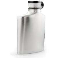 This flask's timeless, yet modern design provides a smooth ergonomic fit into your back pocket.