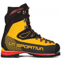 The Nepal Cube GTX is a warm and technical mountaineering boot designed to provide a lightweight yet robust boot to tackle big peaks.