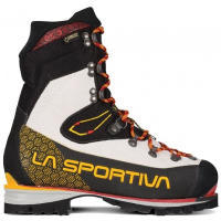 The Nepal Cube GTX is a warm and technical mountaineering boot designed to provide a lightweight yet robust boot to tackle mixed terrain!