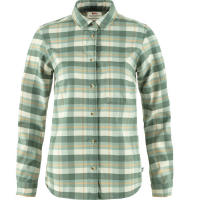 Fjällräven Women’s Singi Fjall Flannel Shirt is a moisture-wicking, quick-drying outdoor plaid with mechanical stretch and underarm gussets for easy movement.